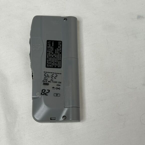 Sony ICD-B7 (2.5 Hours) Handheld Digital Voice Recorder Tested & Working - Picture 2 of 3
